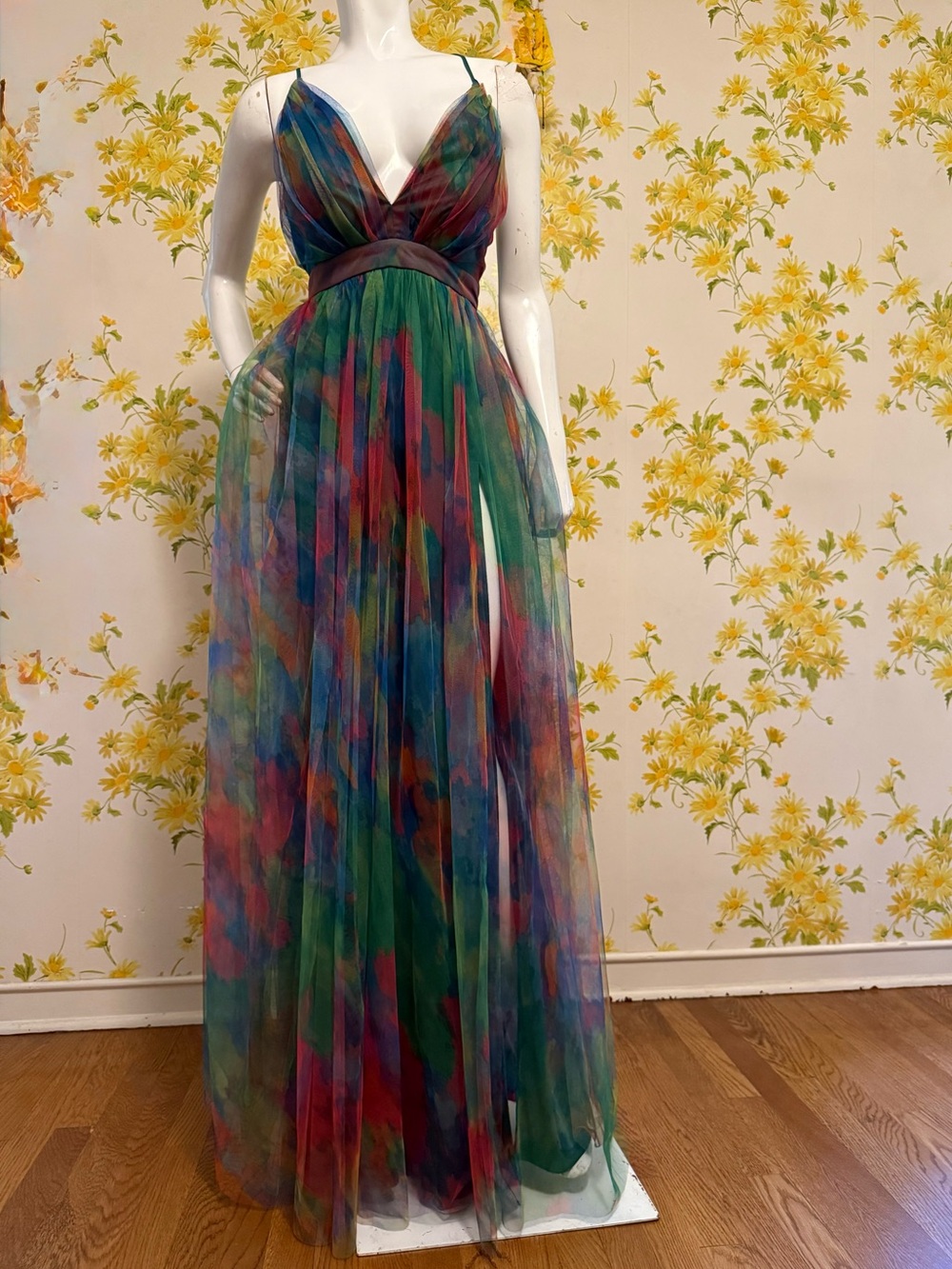 NWOT Multi-Color Tulle V-Neck maxi formal  Prom Dress size M